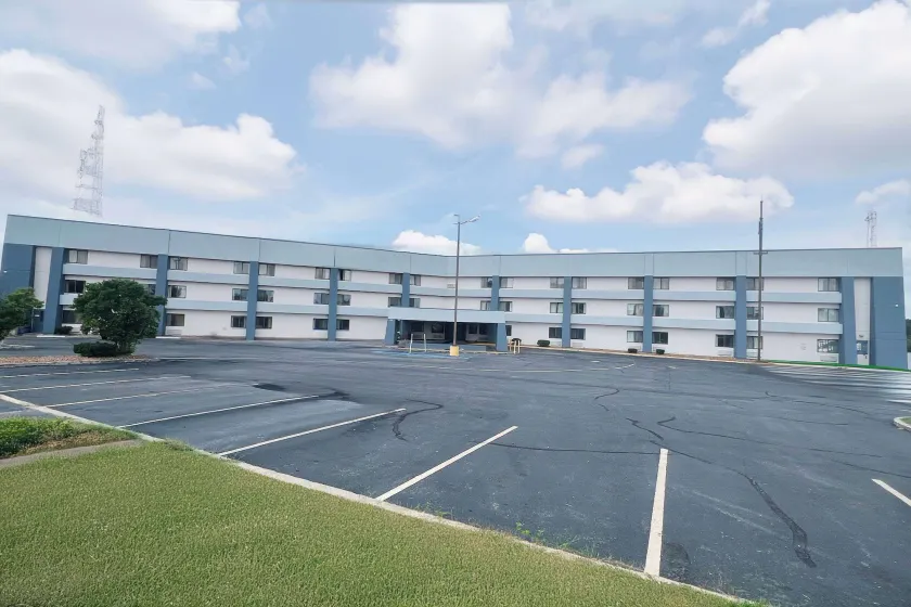 Baymont by Wyndham Columbia, MO - Image 1