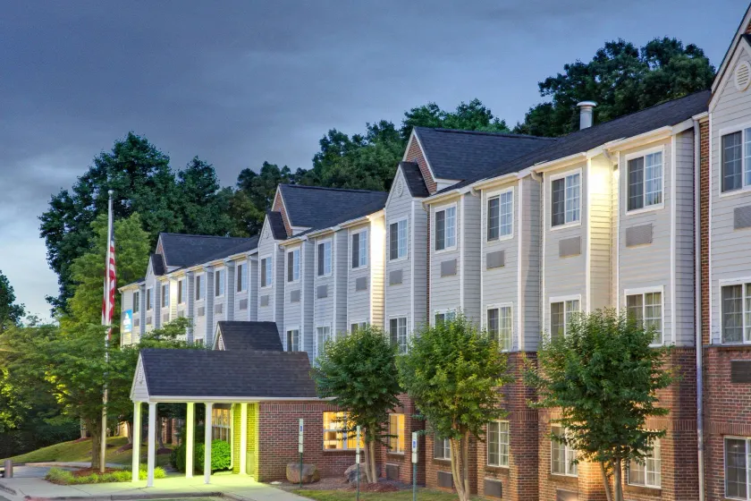 Microtel Inn by Wyndham University Place - Image 1