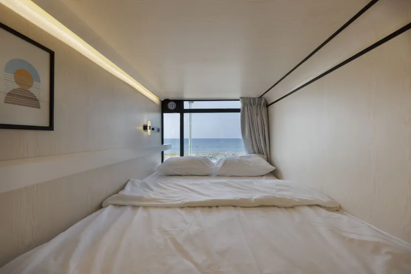 The O Pod Capsule Hotel - Room