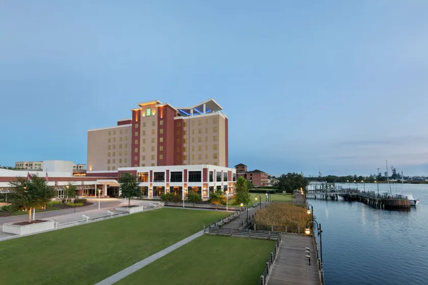 Embassy Suites by Hilton Wilmington Riverfront - Image 1