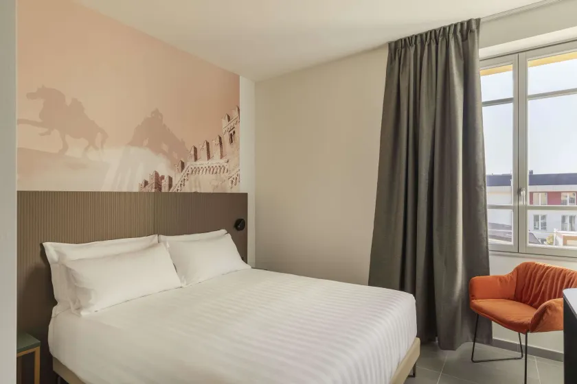B&B HOTEL Piacenza - Image 1