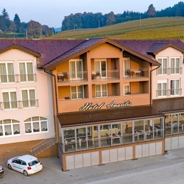 Hotel Amarilis - Image 1