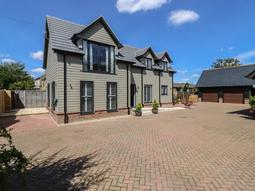 Wellington Cottage - Image 1