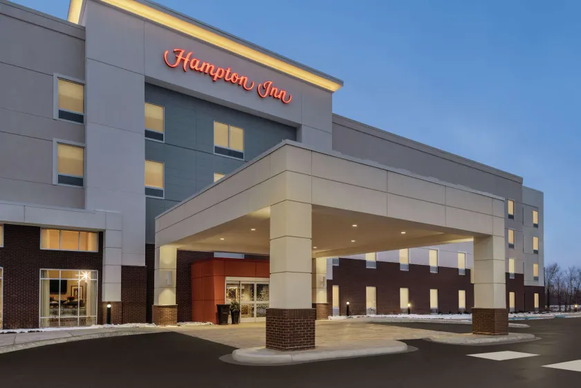 Hampton Inn Brooklyn Park - Image 1