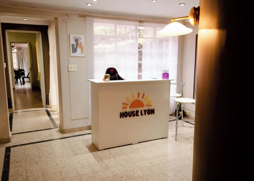 House Lyon - Image 1