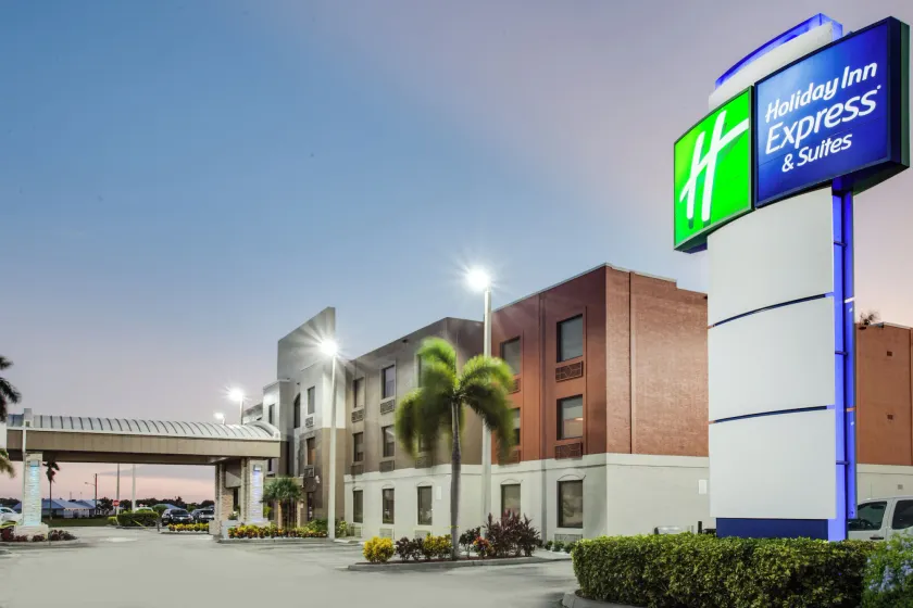 Holiday Inn Express Hotel & Suites Clewiston by IHG - Image 1