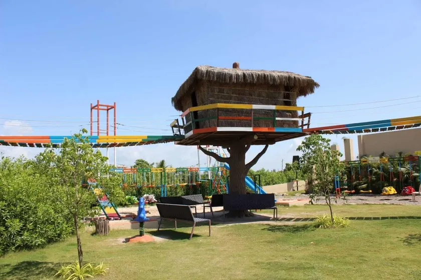 Unique Resort And Restaurant - Image 1