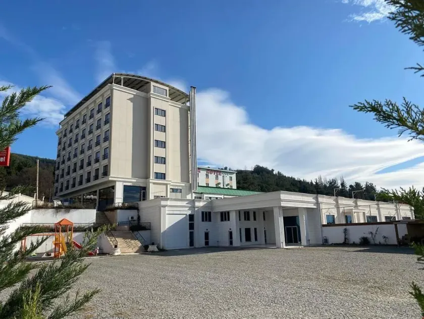 Ayvaz Park Hotel - Image 1
