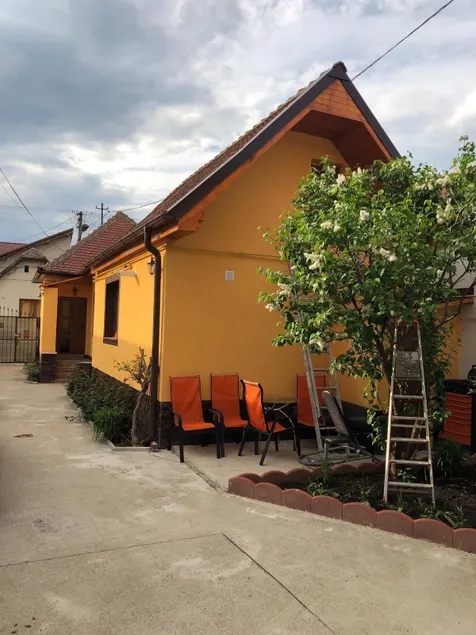 CORY'S HOUSE - Image 1