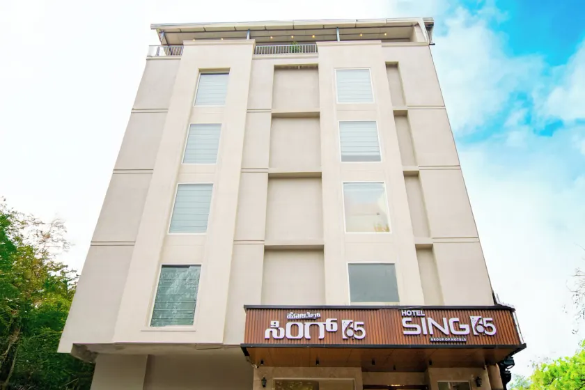 Hotel Sing 65 - Image 1