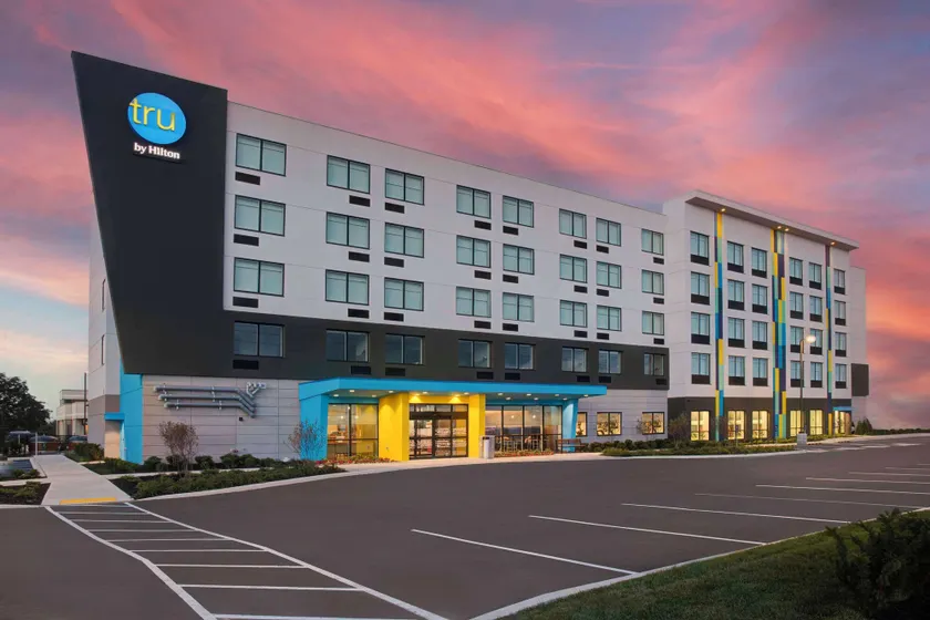 Tru By Hilton Toronto Airport West - Image 1