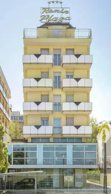 Hotel Remin Plaza - Image 1