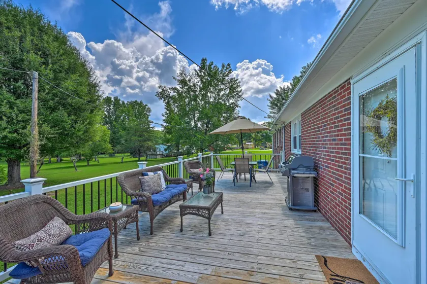 Charming Retreat on 5 Acres w/ Deck & Grill! - Interiør