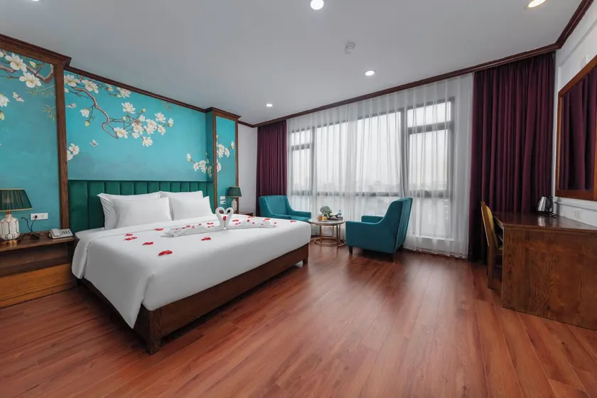 Azen Westlake Hanoi Hotel - Image 1