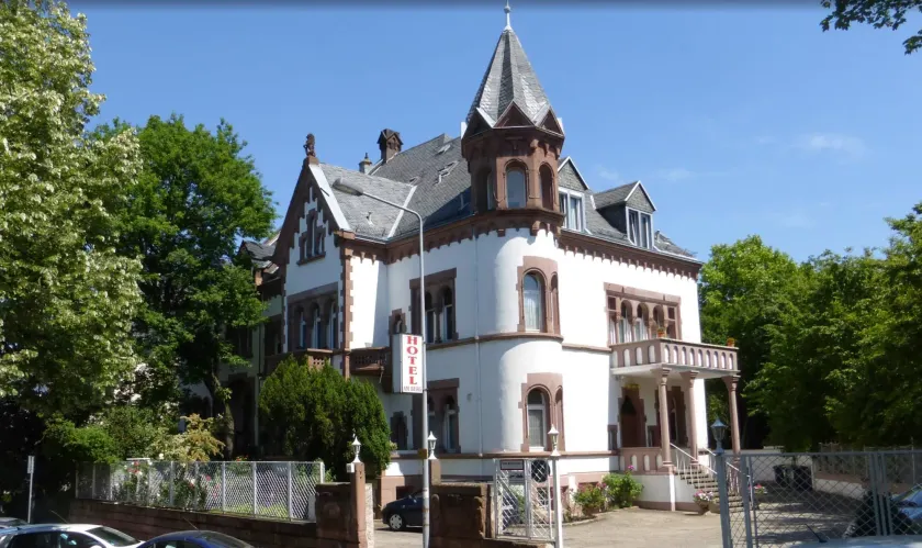 Hotel am Berg - Image 1