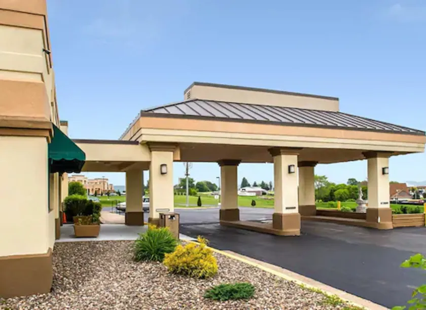 Quality Inn Mill Hall - Lamar - Image 1