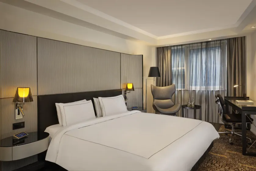 Park Plaza London Victoria - Image 1