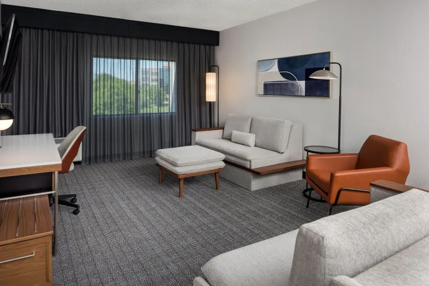 Courtyard by Marriott Charlotte Ballantyne - Image 1