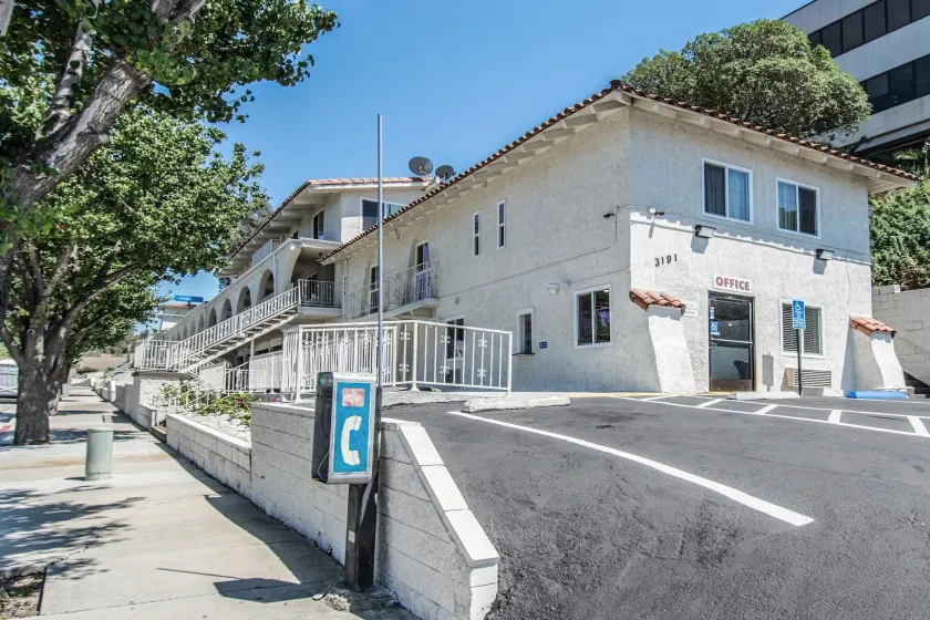 Motel 6-Orange, CA - Anaheim - Image 1