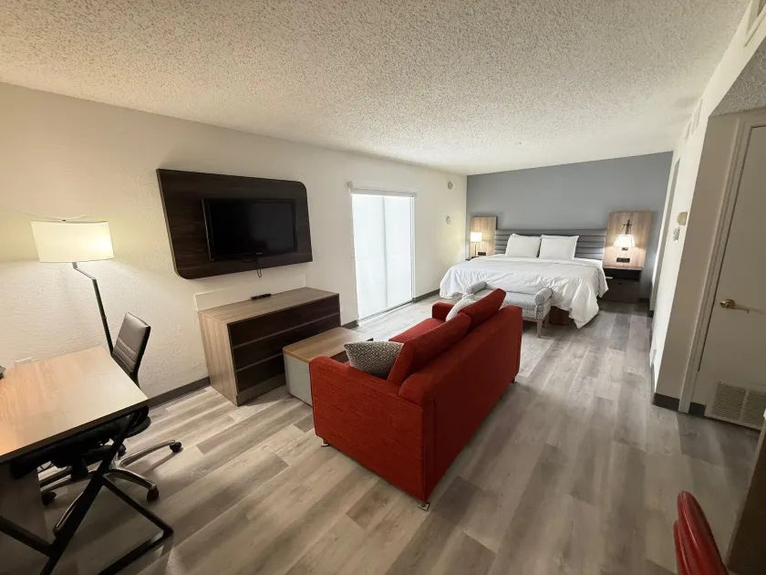 Hawthorn Suites by Wyndham Tinton Falls - Image 1