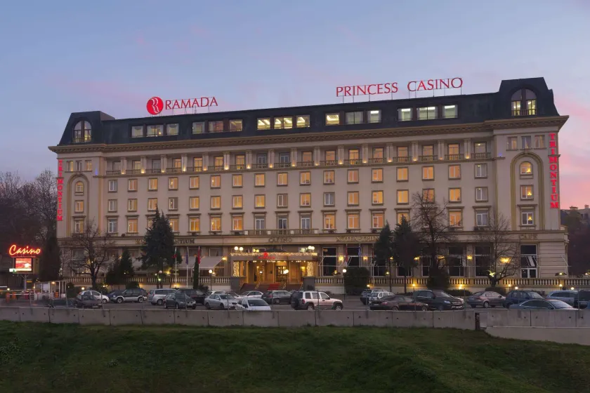 Ramada by Wyndham Plovdiv Trimontium - Image 1
