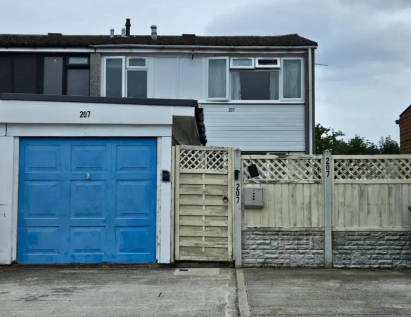 SnoozeDen Chalvey - Free Parking, Near M4 J6 - Image 1