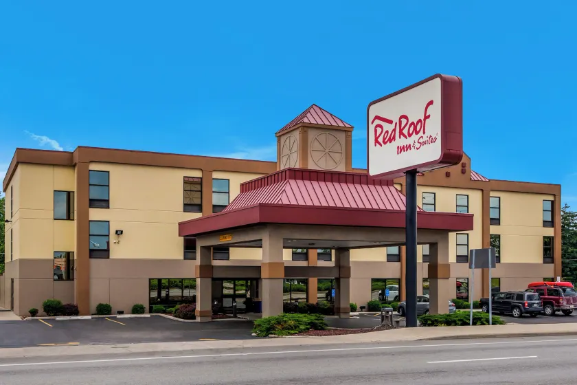 Red Roof Inn & Suites Columbus - West Broad - Image 1