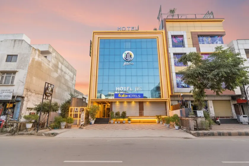 FabHotel LFC - Image 1