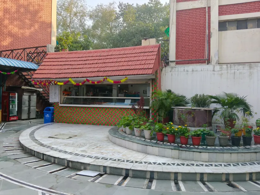 SHREE DELHI GUJARATI SAMAJ - Image 1