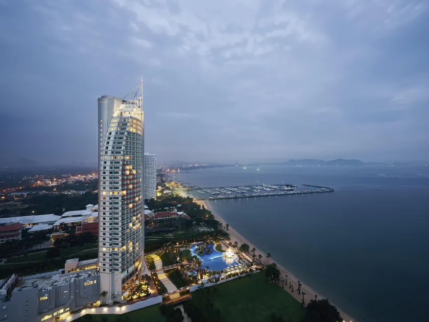 Mövenpick Siam Hotel Na Jomtien Pattaya - Image 1