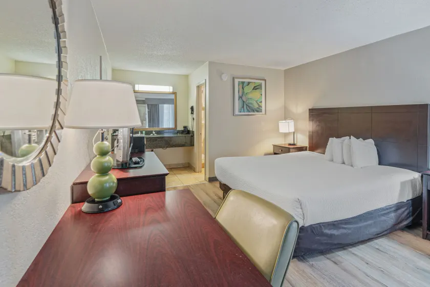 Plantation Inn - Image 1
