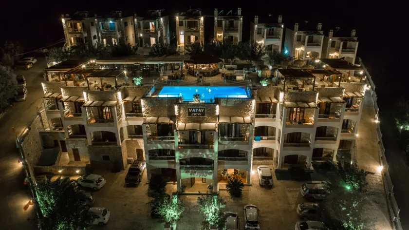 Vathi Hotel Apartment Hotel - Image 1