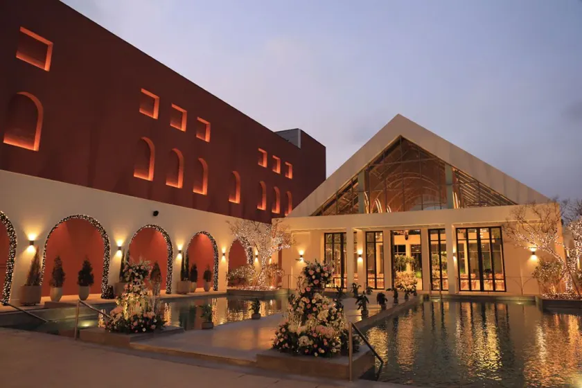 Hotel Interburgo Exco - Image 1