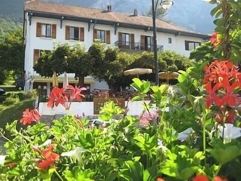 Hotel Restaurant - Acacias Bellevue - Image 1