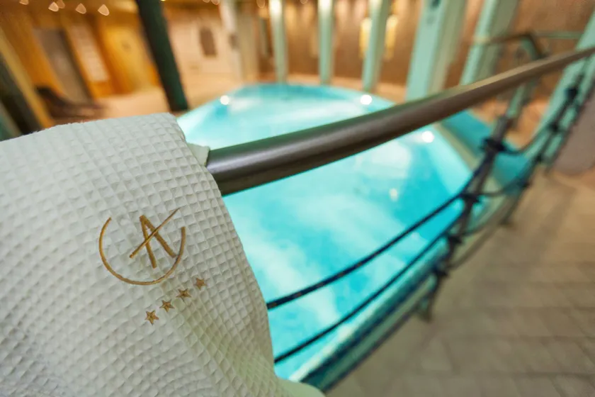Galaxy Hotel - Image 1