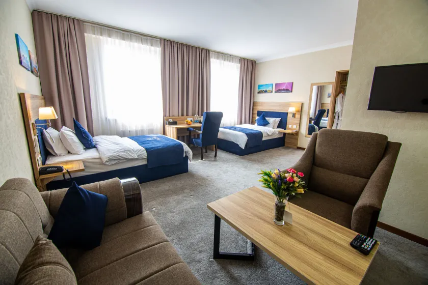 Rayan Hotel - Image 1
