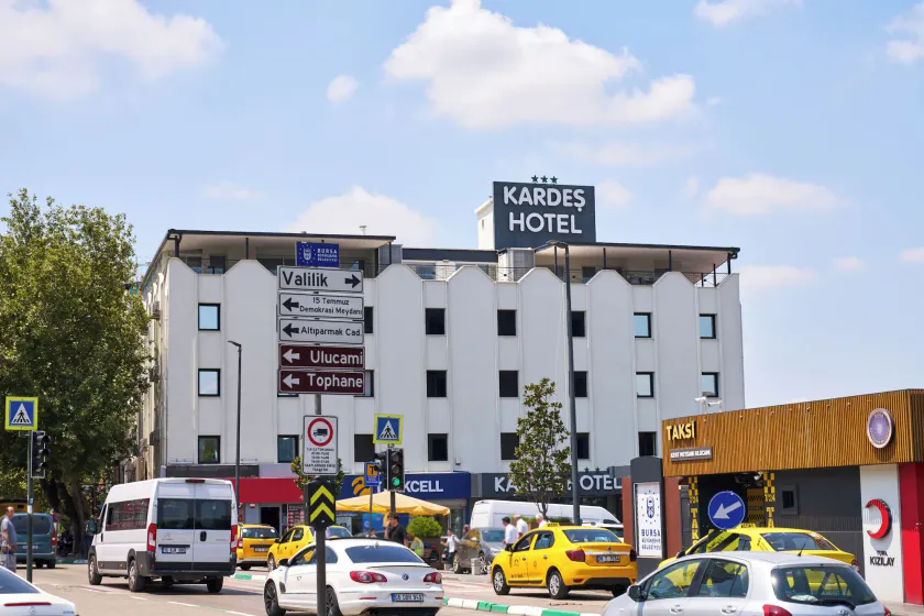 Kardes Hotel - Image 1