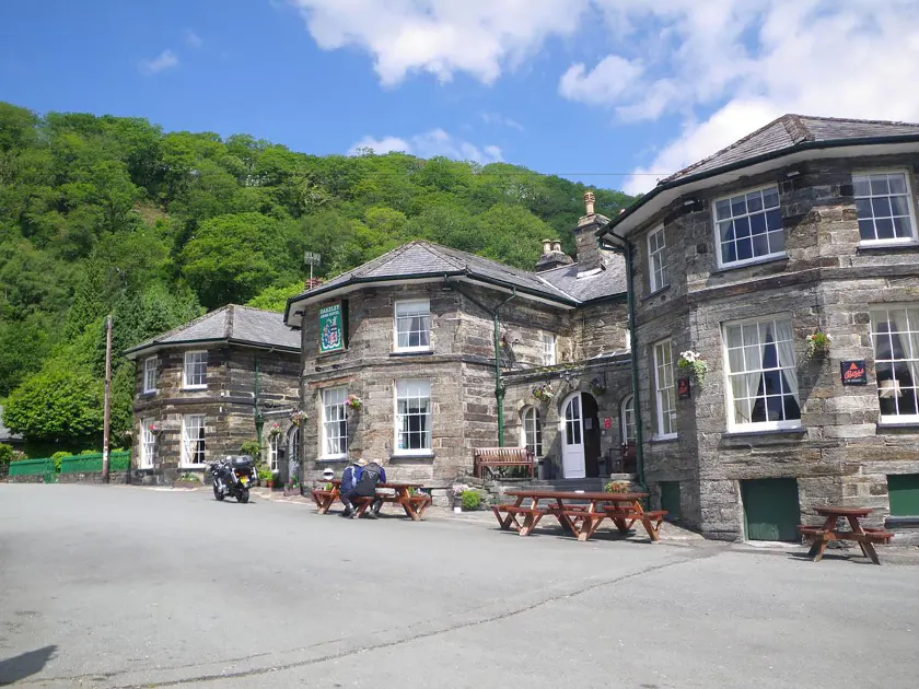 The Oakeley Arms Hotel - Image 1