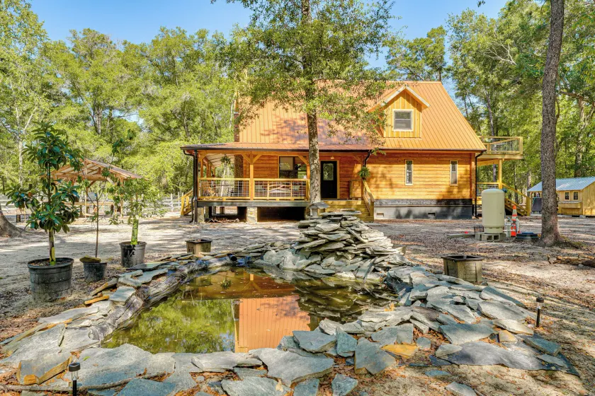 Fish & Float at Natural Springs! Log Cabin in Bell - Image 1