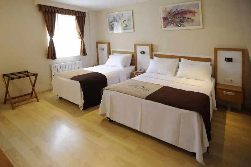 Hotel Davos Istanbul - Image 1