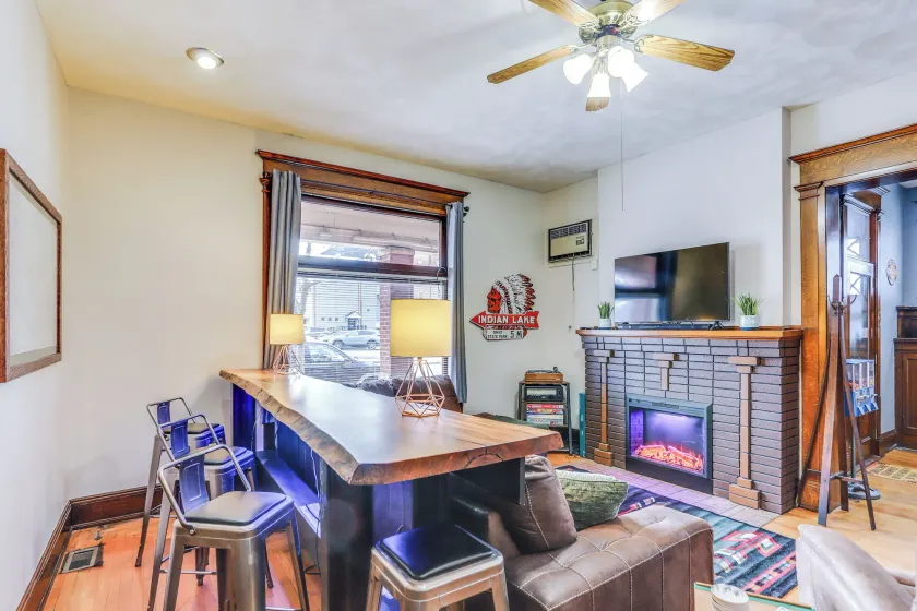 Historic Tiffin Home ~ Half Mi to University! - Innenbereich