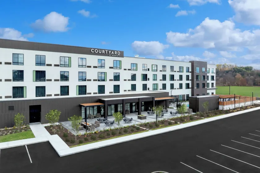 Courtyard by Marriott Kodak Sevierville - Image 1