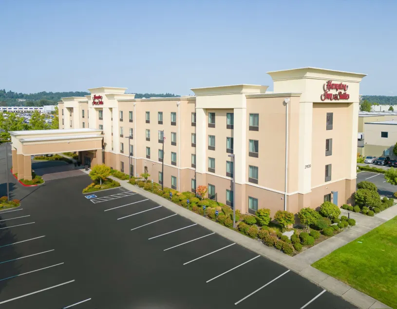 Hampton Inn & Suites Seattle/Kent,WA - Image 1