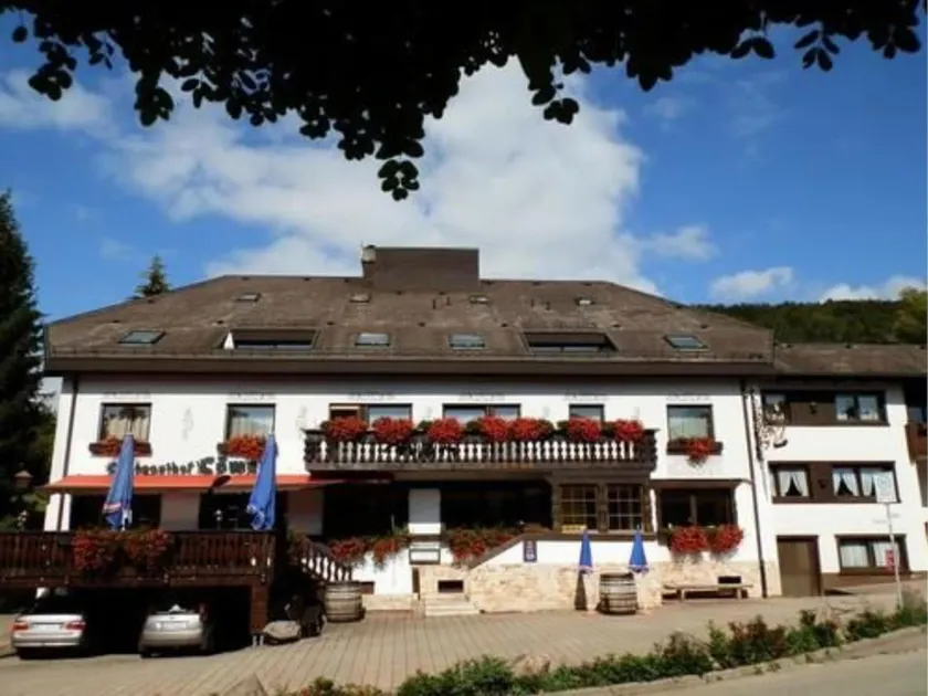 Landhotel Löwen - Image 1