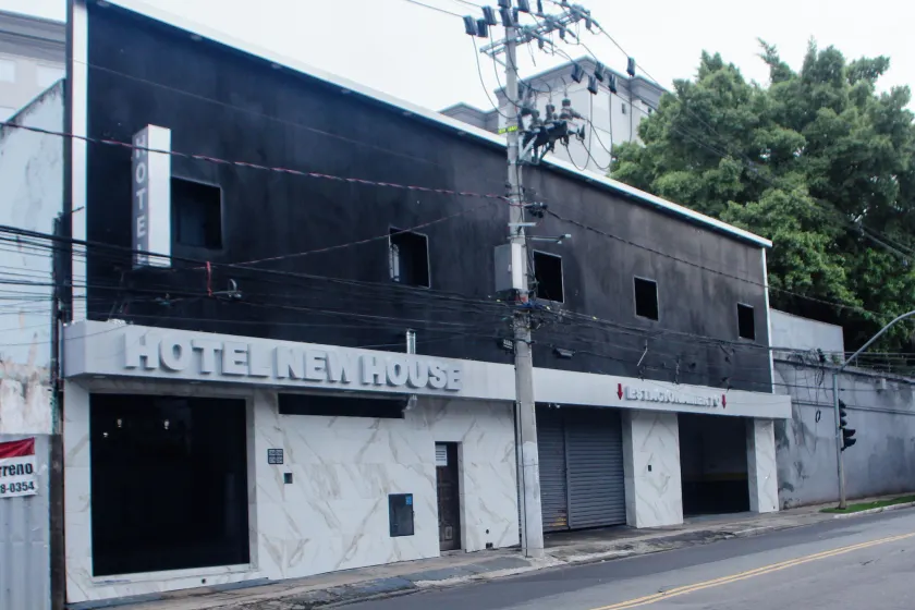 Hotel New House - Image 1