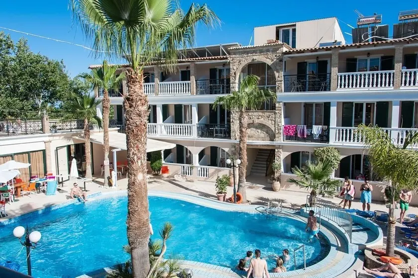 Zante Plaza Hotel & Apartments - Image 1