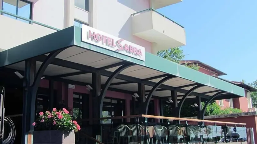 Hotel Sabra - Image 1