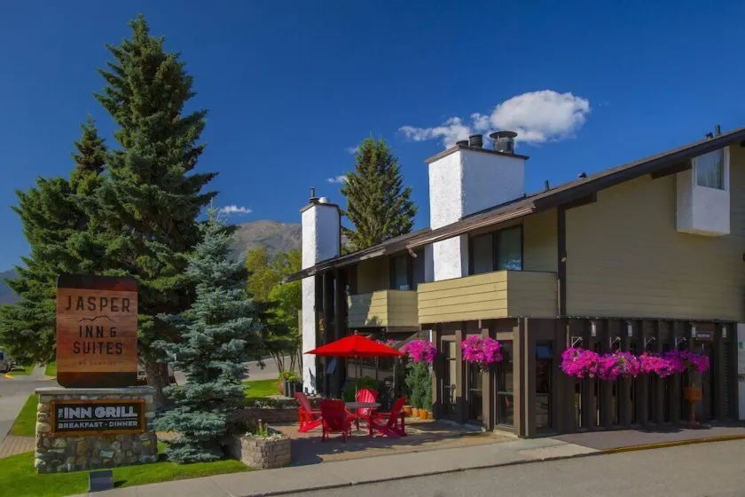 Jasper Inn & Suites by INNhotels - Image 1
