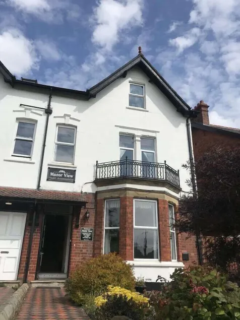 Manor View - Image 1