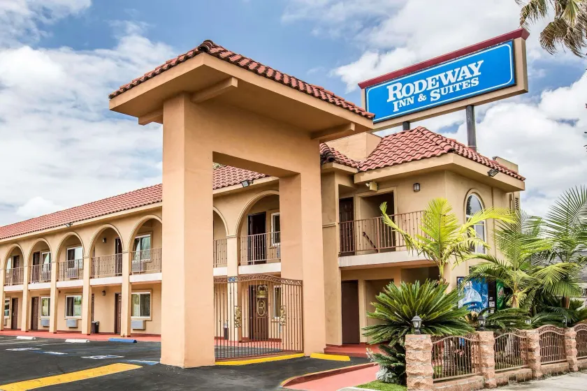 Rodeway Inn & Suites Bellflower - Image 1